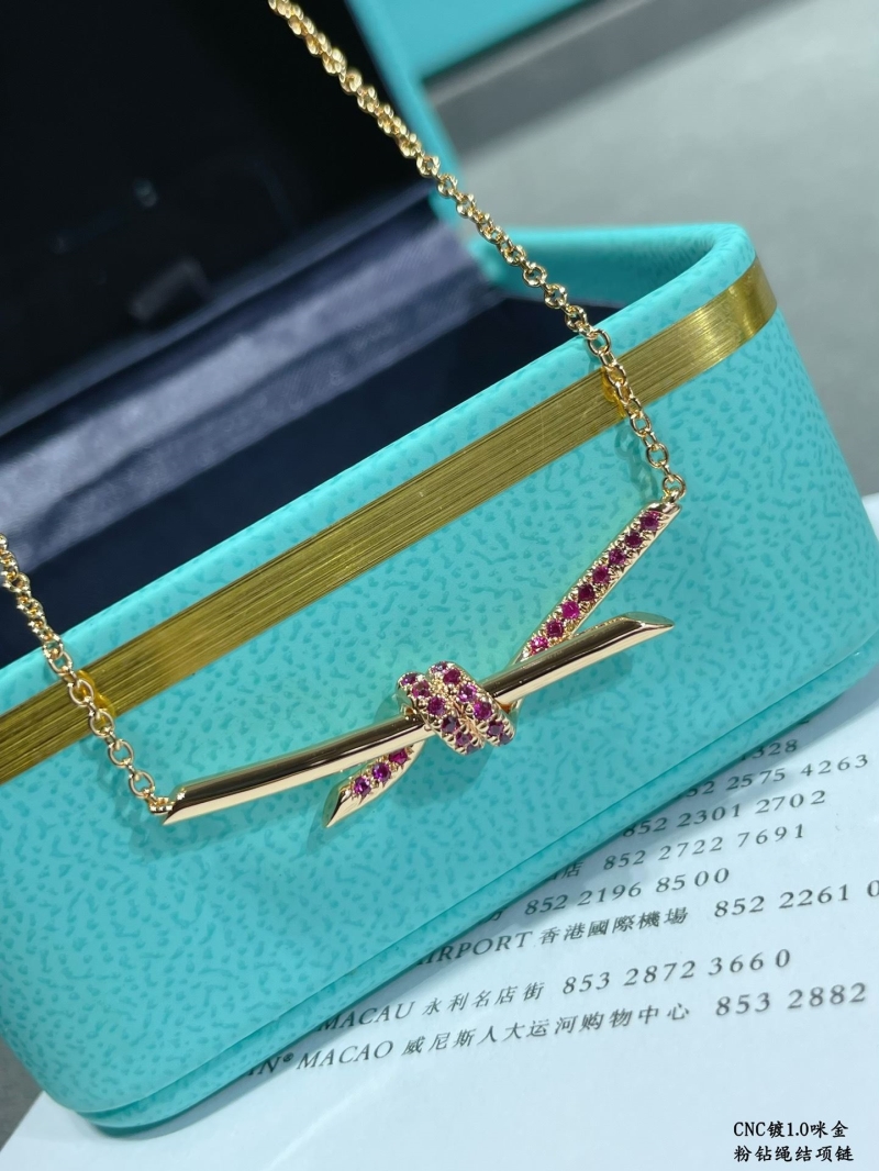 T*f*ny necklaces